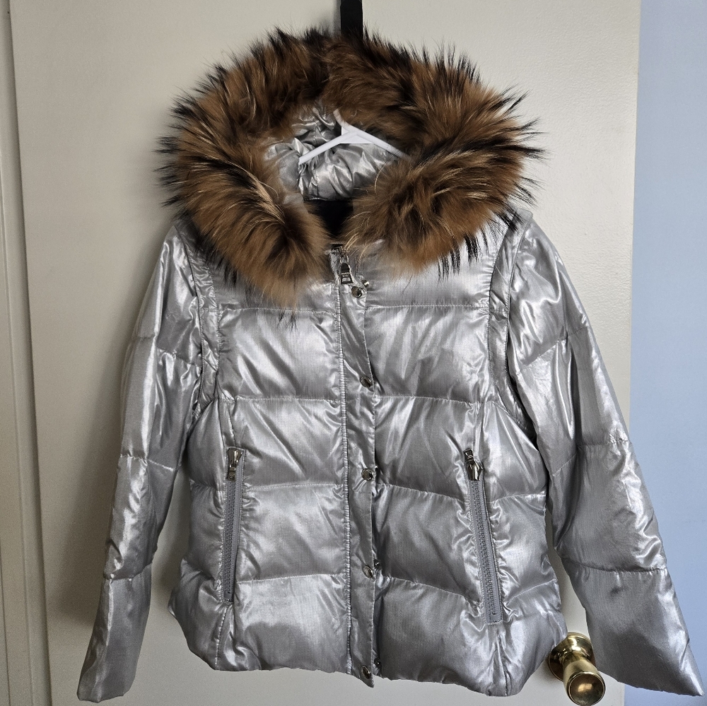 Silver Puffer Down filled Jacket/vest with Faux Fur Trim with removable sleeves